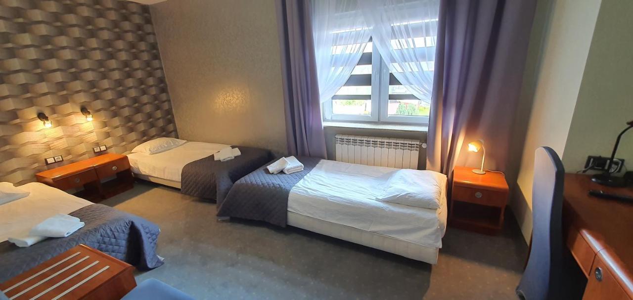 Hotel Bursztynowy Jozefow na Wisla Kültér fotó