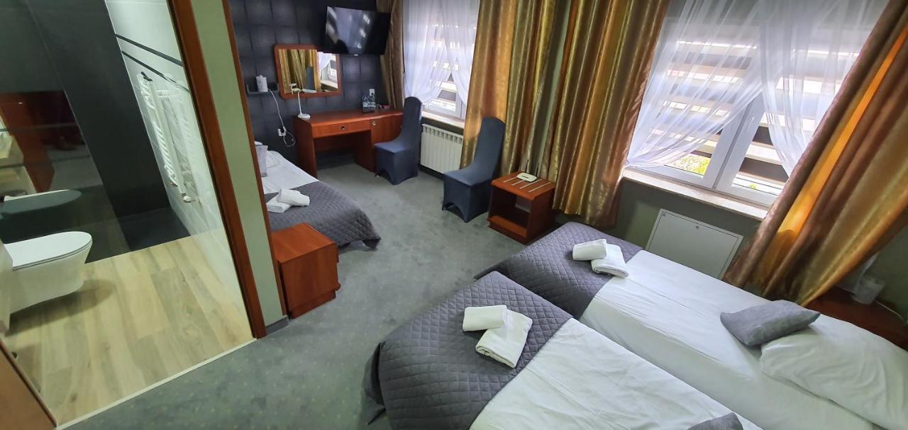 Hotel Bursztynowy Jozefow na Wisla Kültér fotó