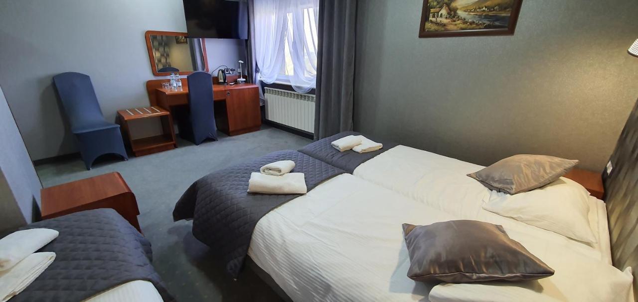 Hotel Bursztynowy Jozefow na Wisla Kültér fotó
