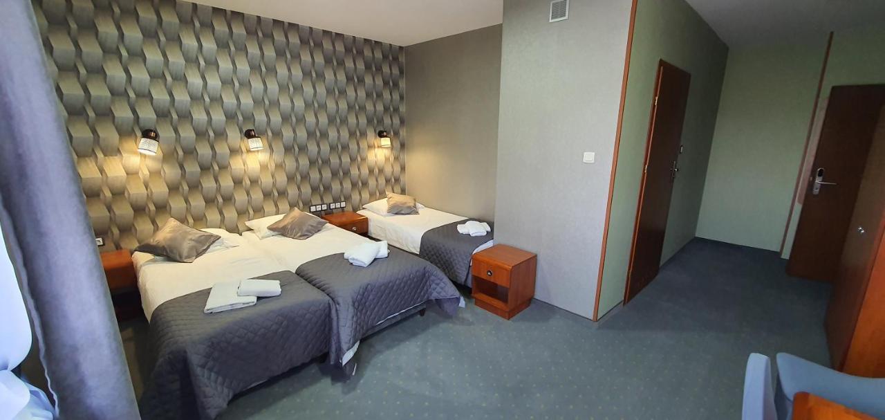 Hotel Bursztynowy Jozefow na Wisla Kültér fotó