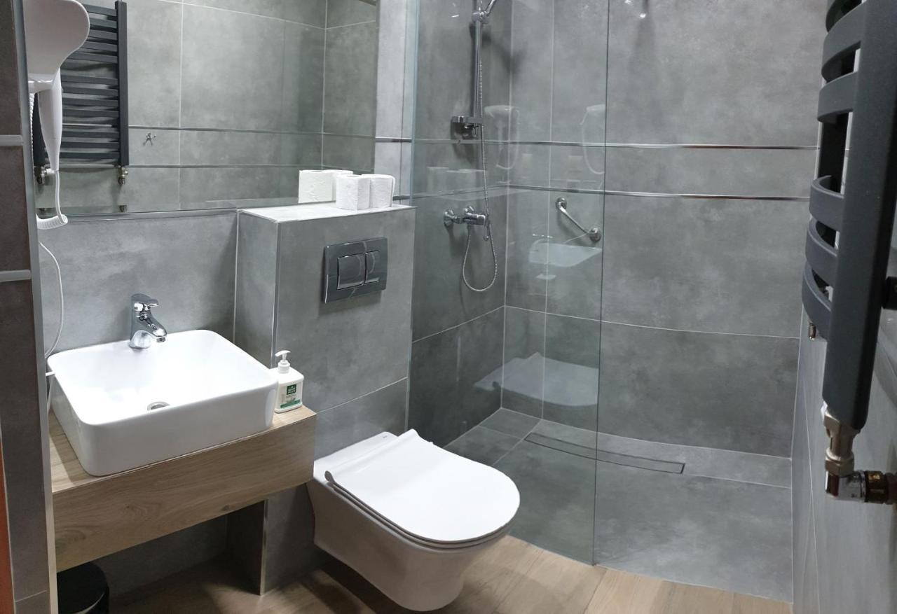 Hotel Bursztynowy Jozefow na Wisla Kültér fotó